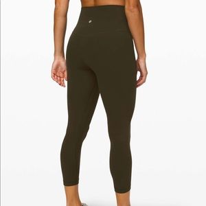 Lulu crop leggings